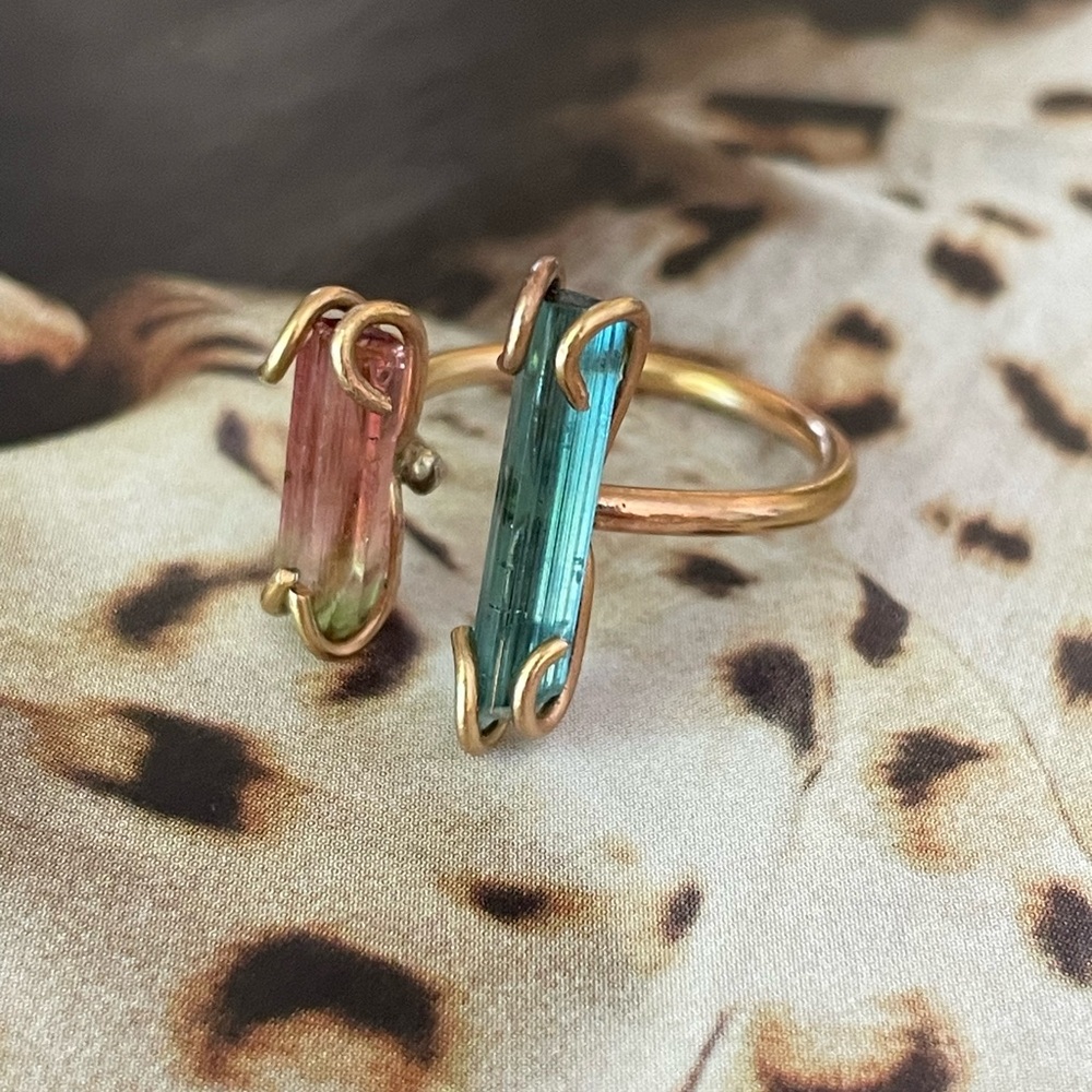 Tourmaline sticks ring